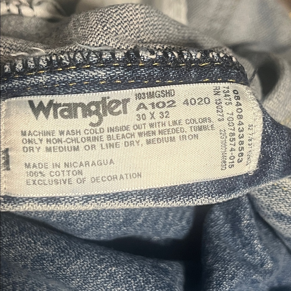 Men’s Wrangler Jean Lot - Picture 2 of 2